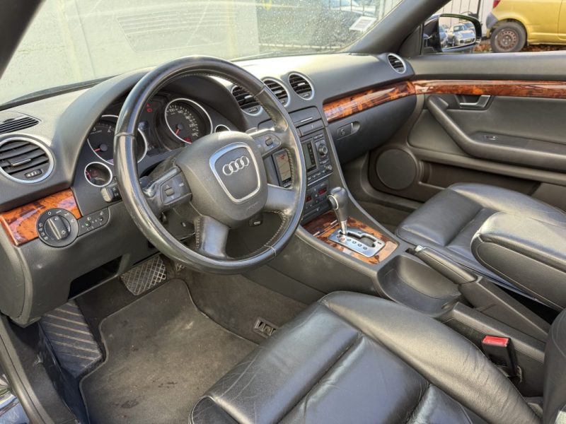 AUDI A4 CABRIOLET 2.7 TDI 180 CV V6 AMBITION LUXE BVA / CAPOTE NEUVE / ORIGINE FRANCE 