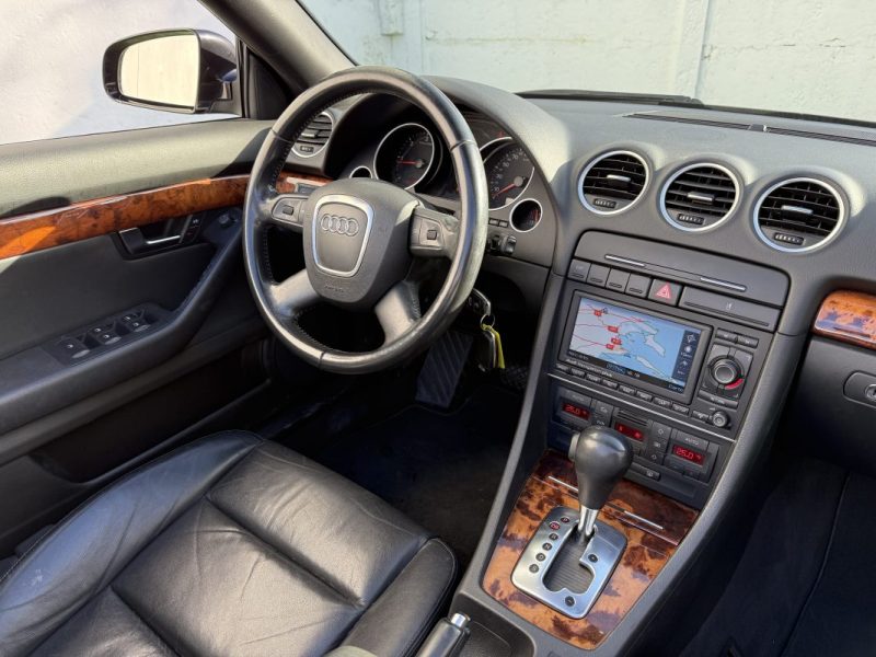 AUDI A4 CABRIOLET 2.7 TDI 180 CV V6 AMBITION LUXE BVA / CAPOTE NEUVE / ORIGINE FRANCE 