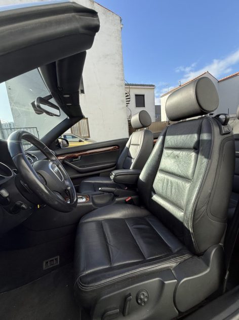 AUDI A4 CABRIOLET 2.7 TDI 180 CV V6 AMBITION LUXE BVA / CAPOTE NEUVE / ORIGINE FRANCE 