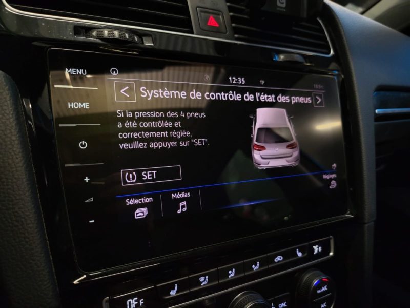 VOLKSWAGEN GOLF VII 2.0 TDI TURBO 150cv CARAT TOIT OUVRANT /SIEGES ELECTRIQUES ET CHAUFFANTS