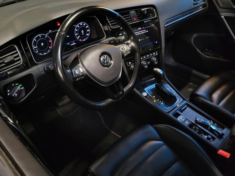 VOLKSWAGEN GOLF VII 2.0 TDI TURBO 150cv CARAT TOIT OUVRANT /SIEGES ELECTRIQUES ET CHAUFFANTS