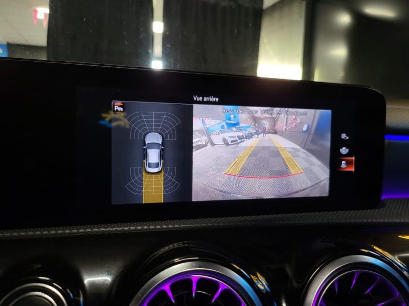 MERCEDES-BENZ CLA 220D 190CV EDITION BLACK TOITOUVRANT / LUMIERES D\'AMBIANCES / SIEGES CHAUFFANTS