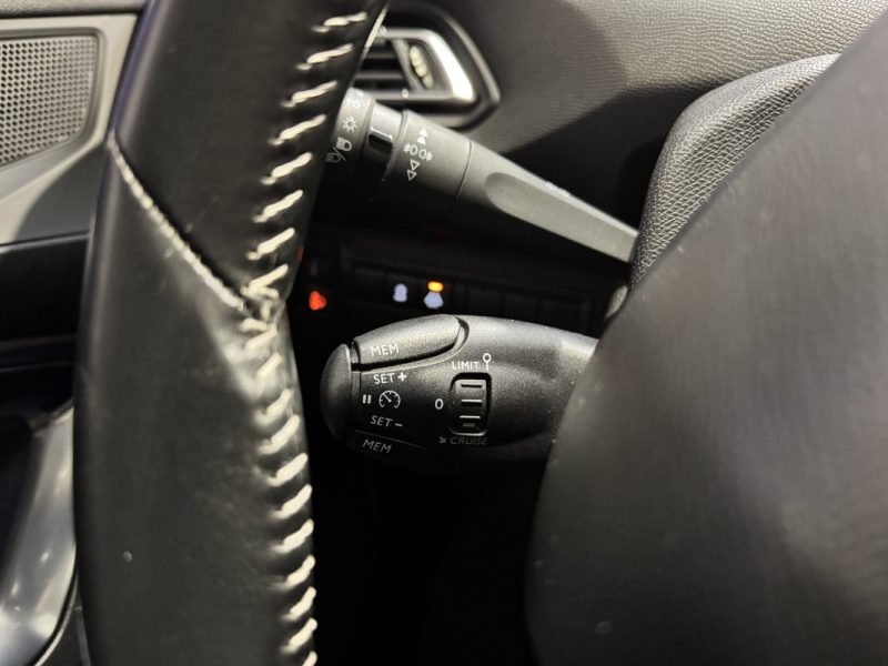 PEUGEOT 308 1.5 BLUEHDI 130CH ACTIVE / CARPLAY - SUIVI D'ENTRETIEN COMPLET PEUGEOT 