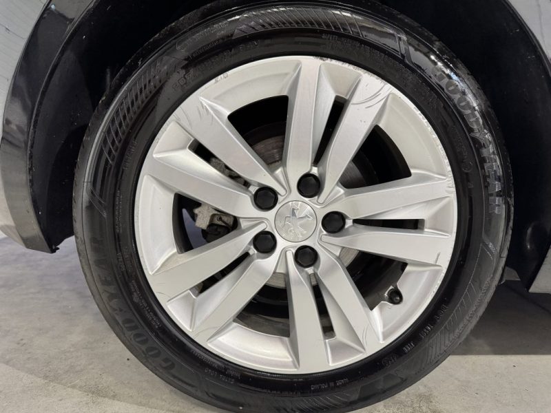 PEUGEOT 308 1.5 BLUEHDI 130CH ACTIVE / CARPLAY - SUIVI D'ENTRETIEN COMPLET PEUGEOT 