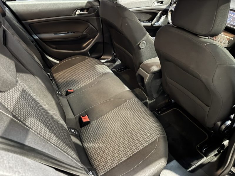 PEUGEOT 308 1.5 BLUEHDI 130CH ACTIVE / CARPLAY - SUIVI D'ENTRETIEN COMPLET PEUGEOT 