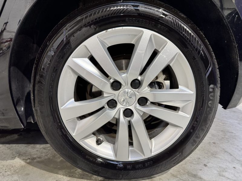 PEUGEOT 308 1.5 BLUEHDI 130CH ACTIVE / CARPLAY - SUIVI D'ENTRETIEN COMPLET PEUGEOT 