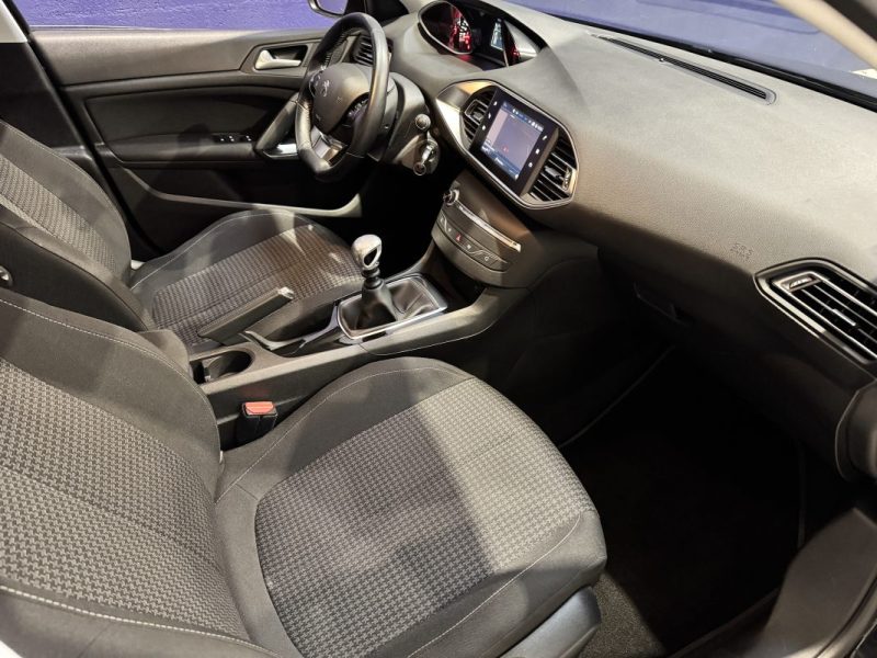 PEUGEOT 308 1.5 BLUEHDI 130CH ACTIVE / CARPLAY - SUIVI D'ENTRETIEN COMPLET PEUGEOT 