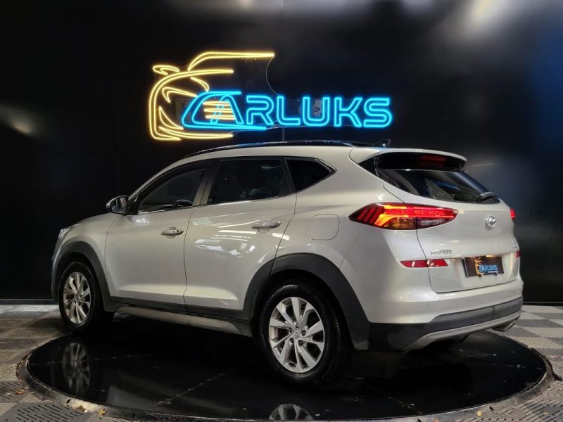 HYUNDAI TUCSON II 1.6 CRDI 136CH CREATIVE / TOIT OUVRANT / SIEGES CHAUFFANTS