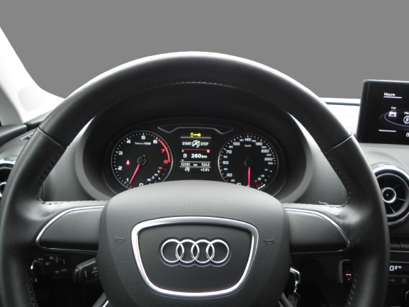 AUDI A3 SPORTABACK 1.4 TFSI 122 CH AMBIENTE / 6 CH 2013