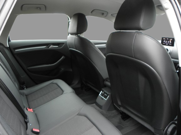 AUDI A3 SPORTABACK 1.4 TFSI 122 CH AMBIENTE / 6 CH 2013