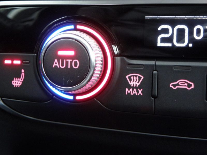 AUDI A3 SPORTABACK 1.4 TFSI 122 CH AMBIENTE / 6 CH 2013