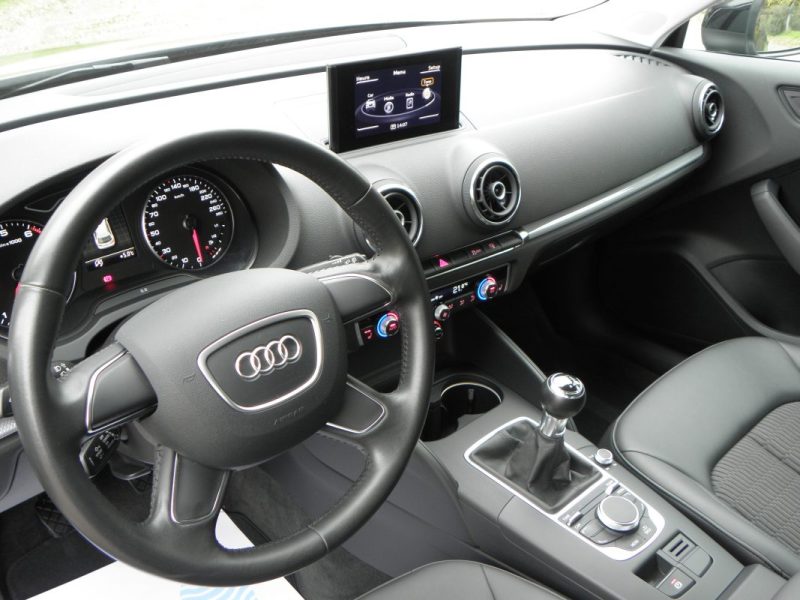 AUDI A3 SPORTABACK 1.4 TFSI 122 CH AMBIENTE / 6 CH 2013