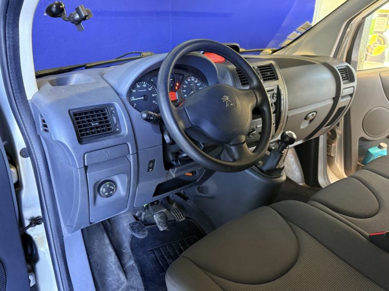 PEUGEOT EXPERT 2.0HDI 125CH ACCESS L1H1 Aménagé - Régulateur de vitesse - radar de recul