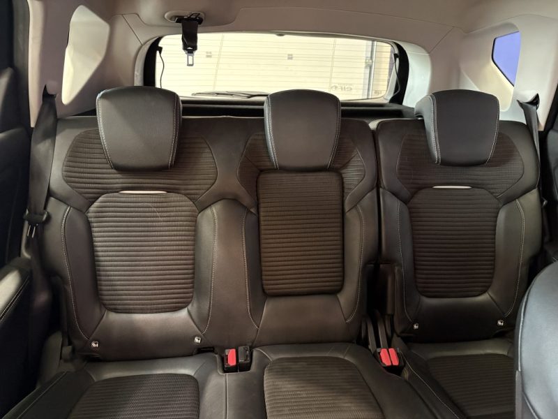 Renault Scénic 1.5 DCI 110ch - intens - Tissu cuir - Full led 