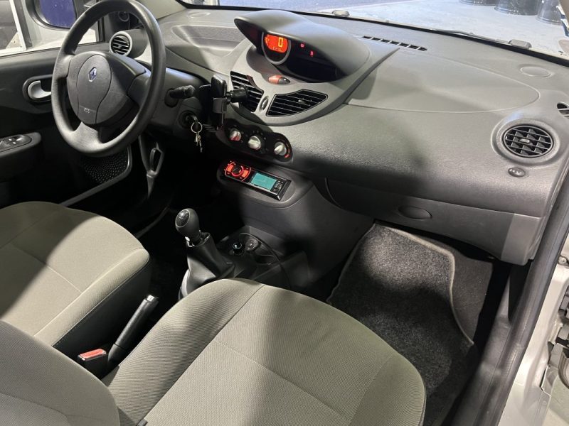 RENAULT TWINGO II 1.2 LEV 16V 75CH EXPRESSION ECO