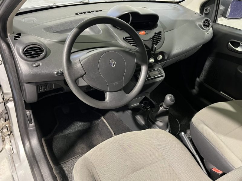 RENAULT TWINGO II 1.2 LEV 16V 75CH EXPRESSION ECO