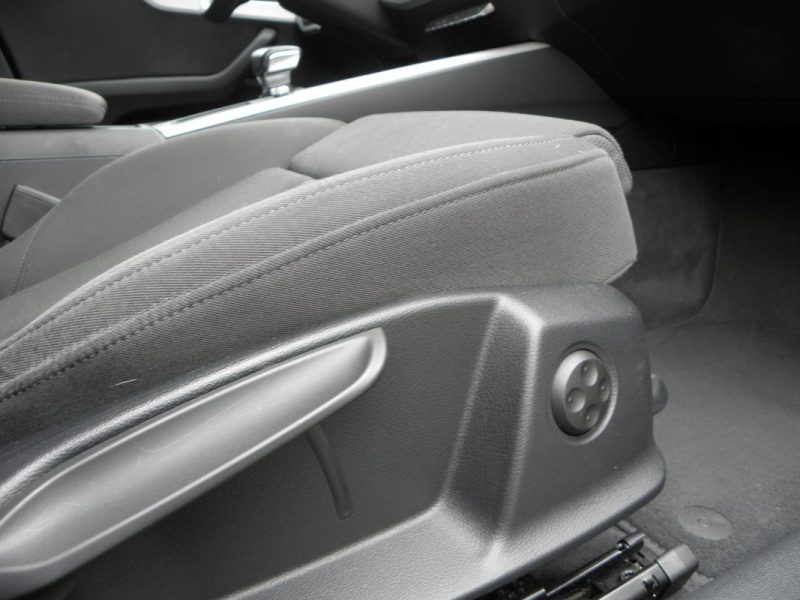 AUDI A4 AVANT 35 TDI 163CH BUSINESS LINE S TRONIC 7 / 9CV 2020