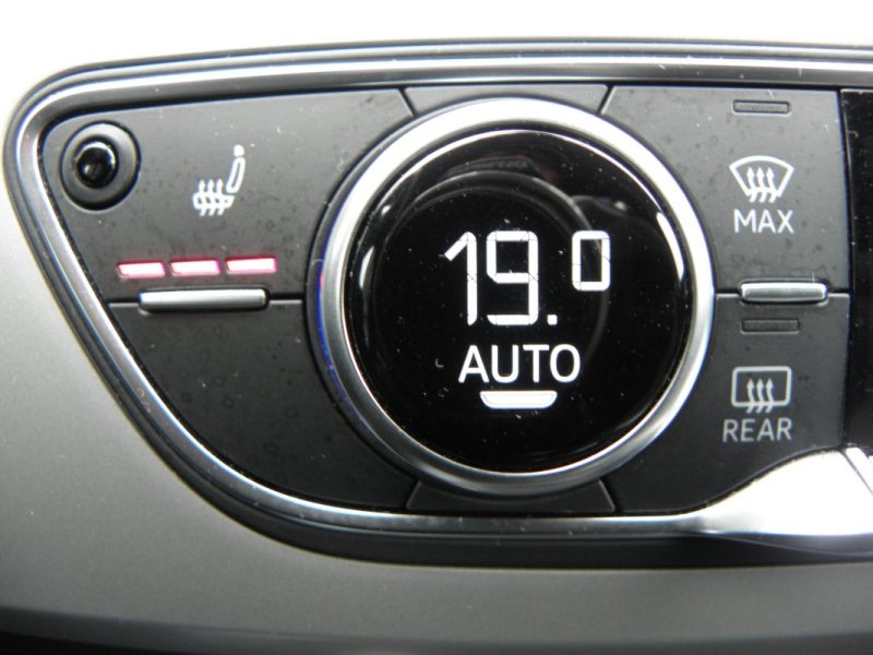 AUDI A4 AVANT 35 TDI 163CH BUSINESS LINE S TRONIC 7 / 9CV 2020