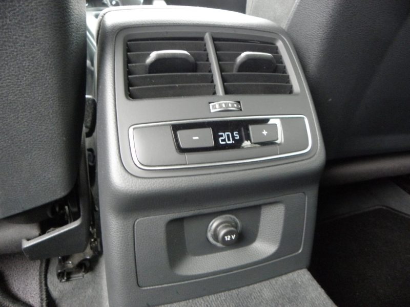 AUDI A4 AVANT 35 TDI 163CH BUSINESS LINE S TRONIC 7 / 9CV 2020