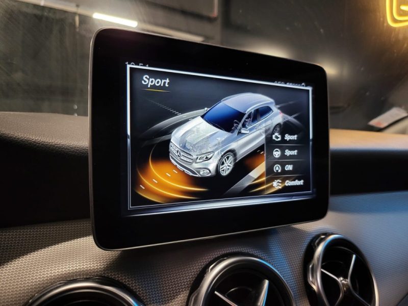 MERCEDES GLA 200 156CV 7G-DCT WHITEART FASCINATION  