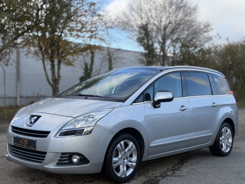 Peugeot 5008 1.6 HDi 115 ch Allure Pack – 7 places – Toit pano – GPS – Révisé&Garantie 6 mois