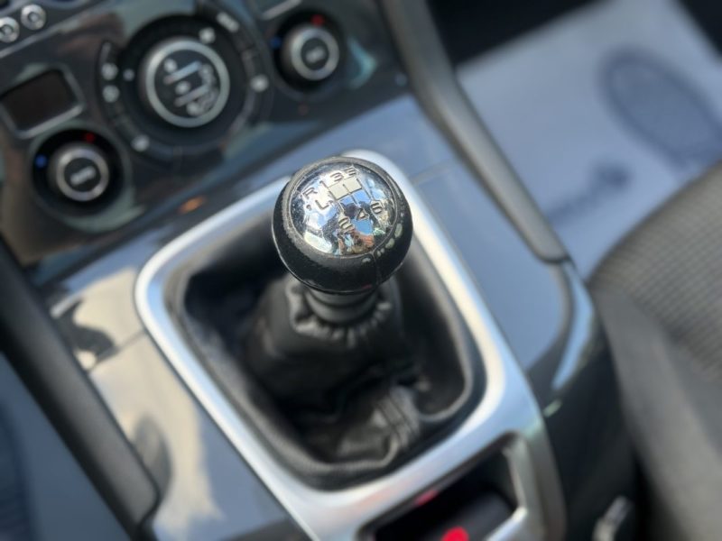 Peugeot 5008 1.6 HDi 115 ch Allure Pack – 7 places – Toit pano – GPS – Révisé&Garantie 6 mois