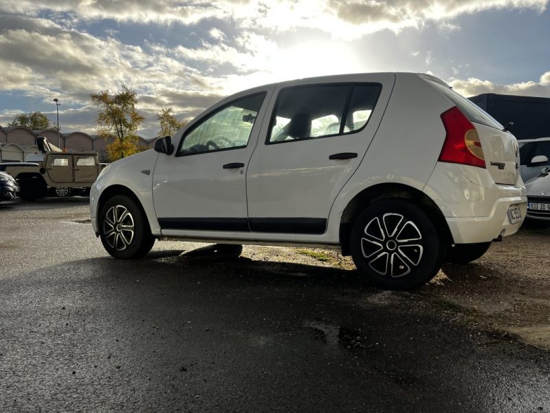 DACIA SANDERO 1.4 MPI LPG 1390CM3 72CV  2009
