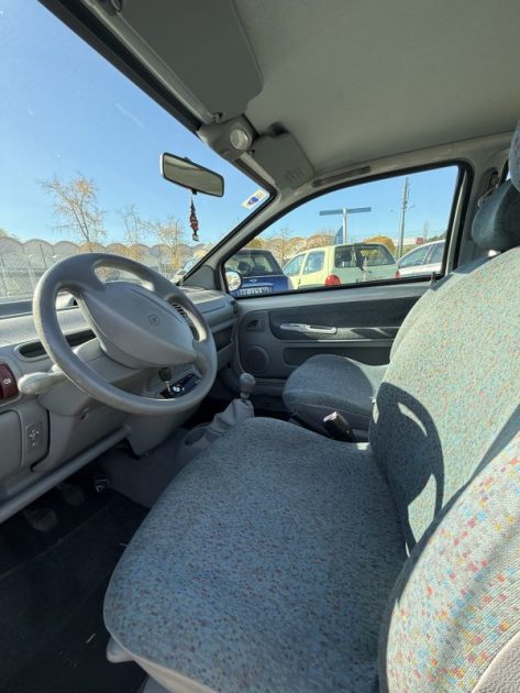 RENAULT TWINGO PRIVILEGE 1.2 16V 2003