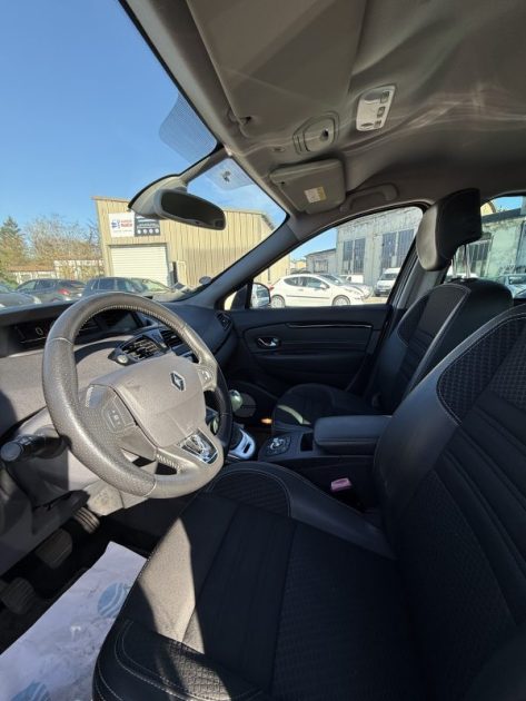 RENAULT SCENICIII 1.2 TCE 130CH ENERGY LIFE 7 PLACES 2015 2015