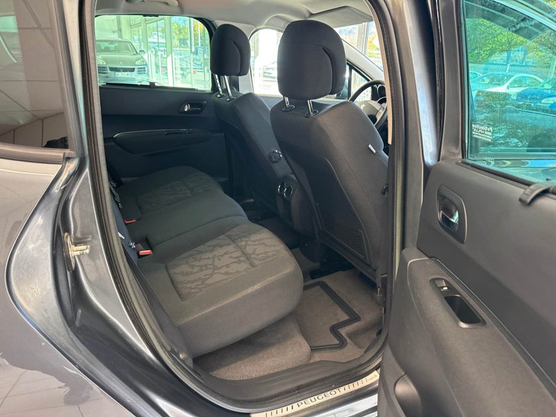 PEUGEOT 3008 1.6 e-HDi 112 ch Business Pack BMP6 BOITE AUTO