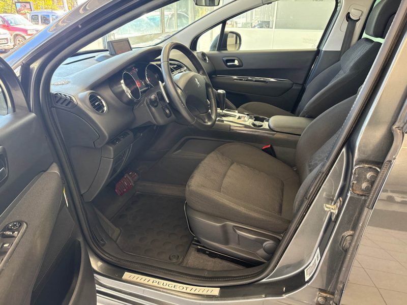 PEUGEOT 3008 1.6 e-HDi 112 ch Business Pack BMP6 BOITE AUTO