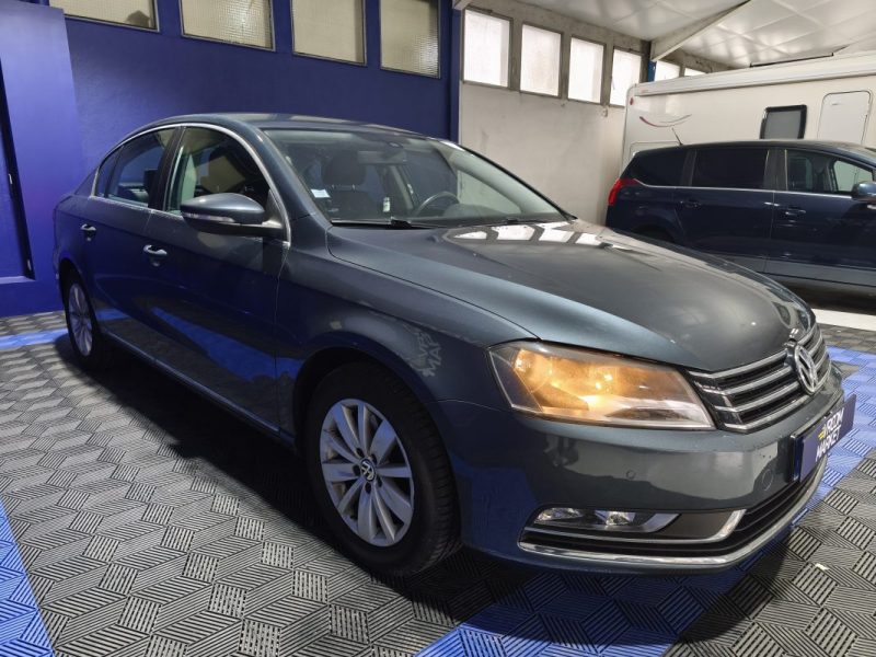 VOLKSWAGEN PASSAT 1.6 TDI BLUEMOTION - FINITION CONFORTLINE - FAIBLE KILOMETRAGE  1.6 TDI 105CH BLUEMOTION TECHNOLOGY FAP CARAT 2011
