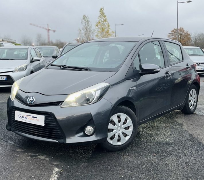 TOYOTA YARIS III 1.5 HYBRID 100h BUSINESS