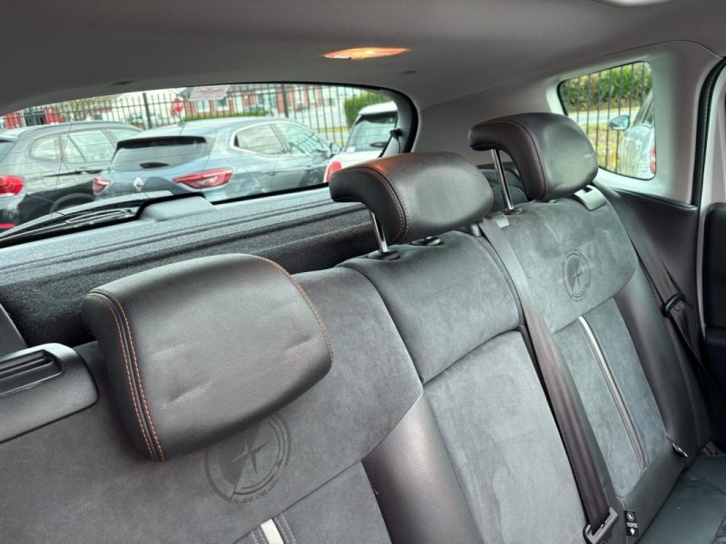 PEUGEOT 3008 1.6 BLUEHDI 120CH Édition Crossway - 📱 Bluetooth -✅ Reprise possible - Garantie 6 mois