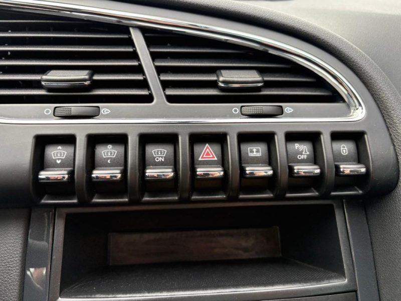 PEUGEOT 3008 1.6 BLUEHDI 120CH Édition Crossway - 📱 Bluetooth -✅ Reprise possible - Garantie 6 mois