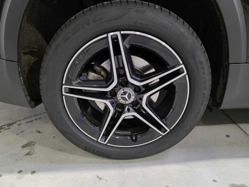 MERCEDES CLASSE GLB 220d 190ch AMG Line 4Matic 8G DCT / SUIVI COMPLET MERCEDES
