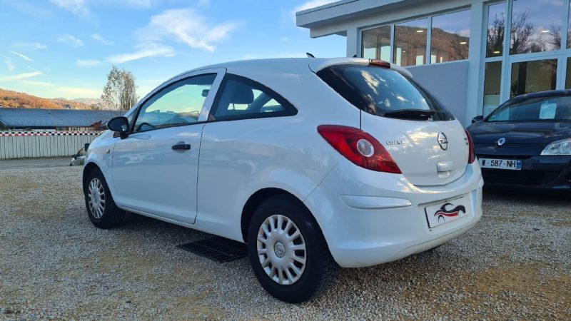 OPEL Corsa - 70ch essence