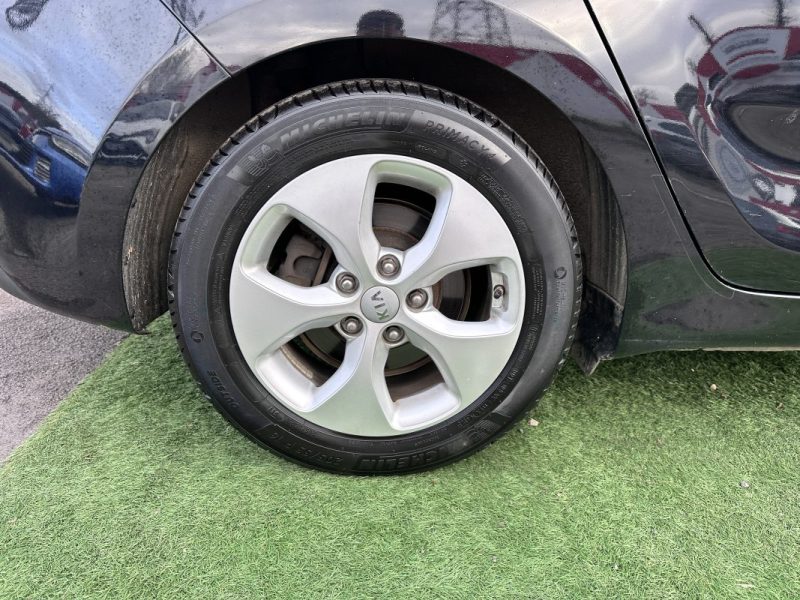 KIA CARENS 1.6 GDI 135 PREMIUM - 7 PLACES