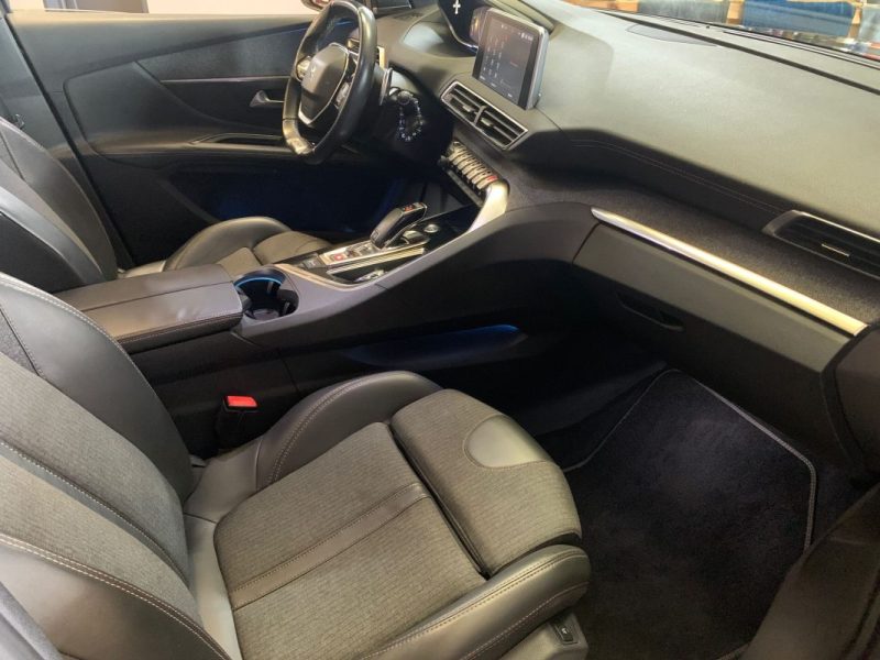 PEUGEOT 3008 1.6 HDI 120CH - GT LINE - SUIVI FACTURES - DISTRIBUTION OK - 