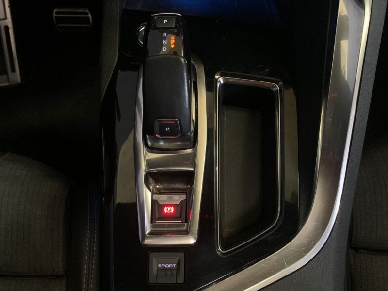 PEUGEOT 3008 1.6 HDI 120CH - GT LINE - SUIVI FACTURES - DISTRIBUTION OK - 