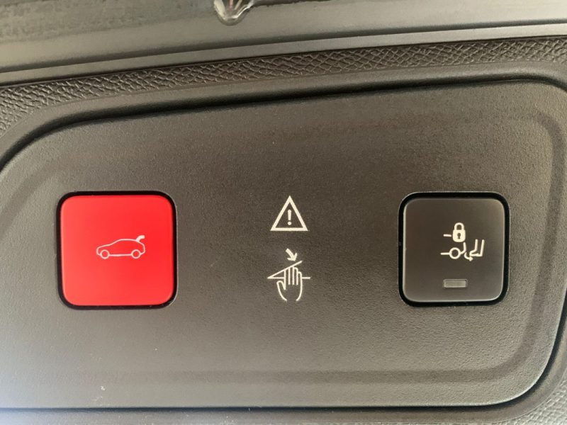 PEUGEOT 3008 1.6 HDI 120CH - GT LINE - SUIVI FACTURES - DISTRIBUTION OK - 