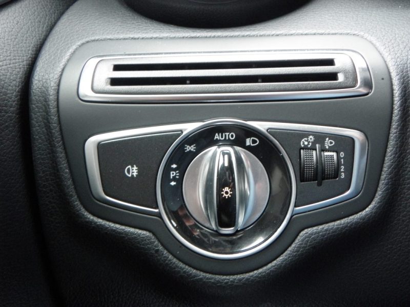 MERCEDES-BENZ  CLASSE C 180 156 CH BERLINE / 8 CH 2014