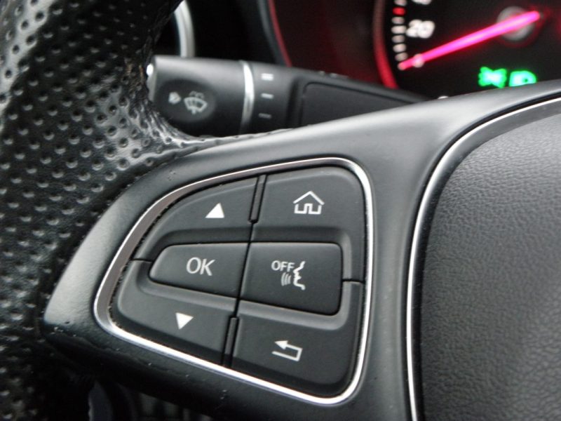 MERCEDES-BENZ  CLASSE C 180 156 CH BERLINE / 8 CH 2014