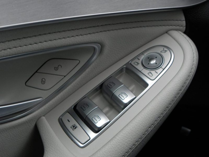 MERCEDES-BENZ  CLASSE C 180 156 CH BERLINE / 8 CH 2014