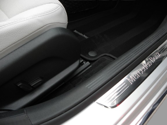 MERCEDES-BENZ  CLASSE C 180 156 CH BERLINE / 8 CH 2014