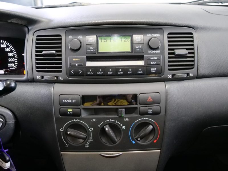 TOYOTA COROLLA 1.6 COMPACT LUNA 2003