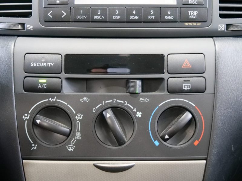 TOYOTA COROLLA 1.6 COMPACT LUNA 2003