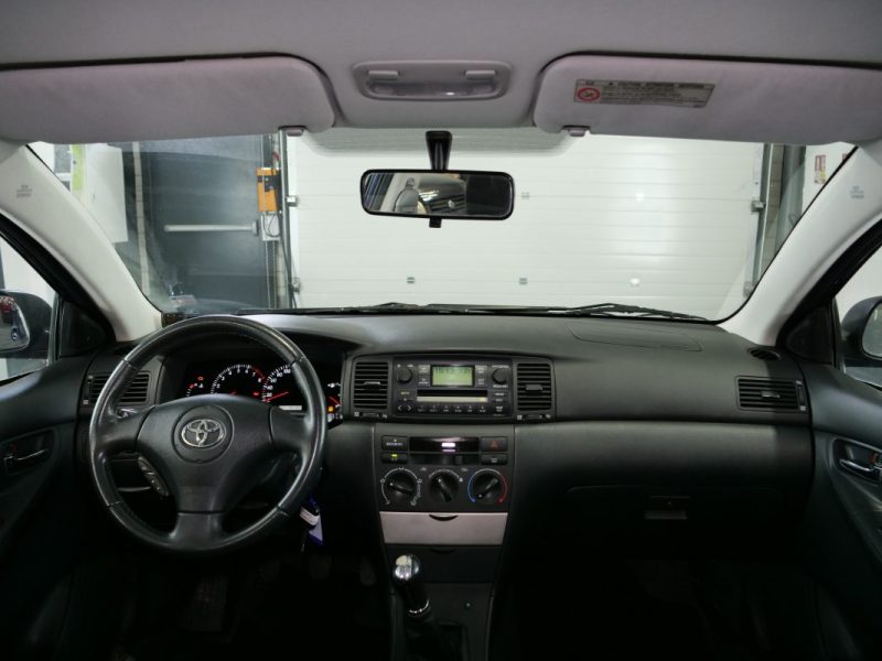 TOYOTA COROLLA 1.6 COMPACT LUNA 2003