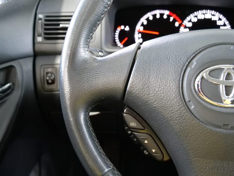 TOYOTA COROLLA 1.6 COMPACT LUNA 2003