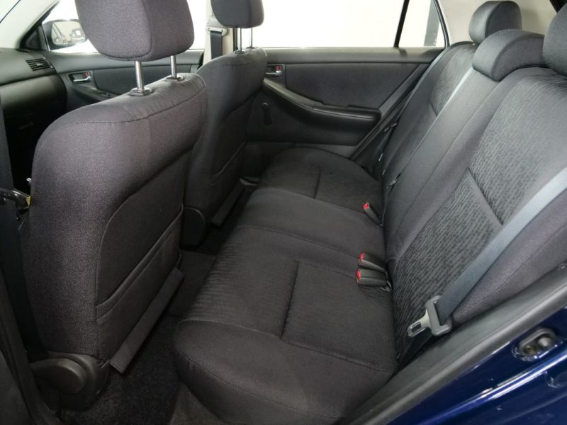 TOYOTA COROLLA 1.6 COMPACT LUNA 2003